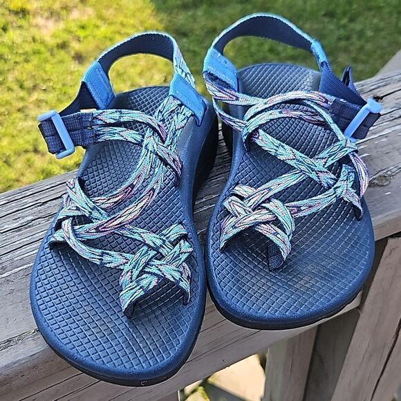 Chaco Z/X2 red white blue diamond geometric sandals size 6 - Picture 2 of 7